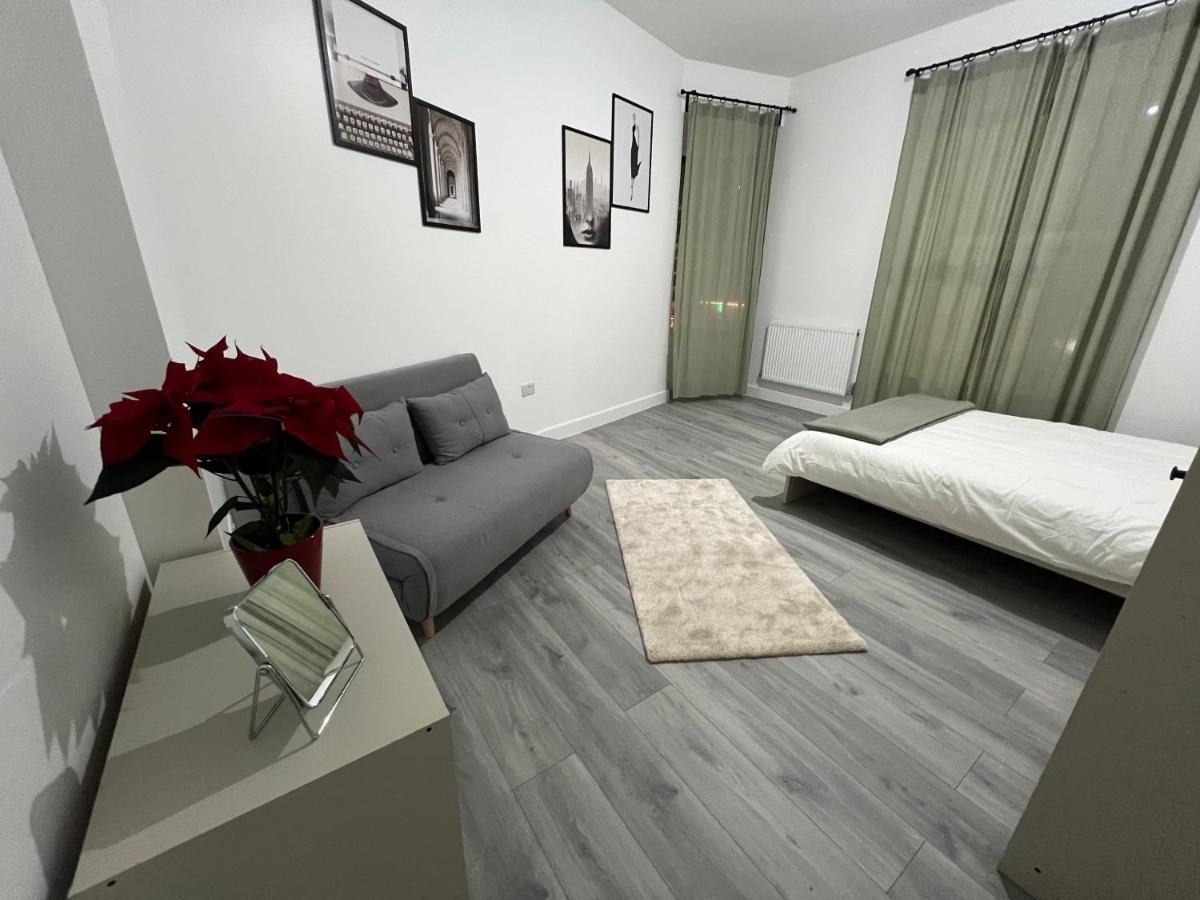 Comfort Gazde/Camere de închiriat Londra